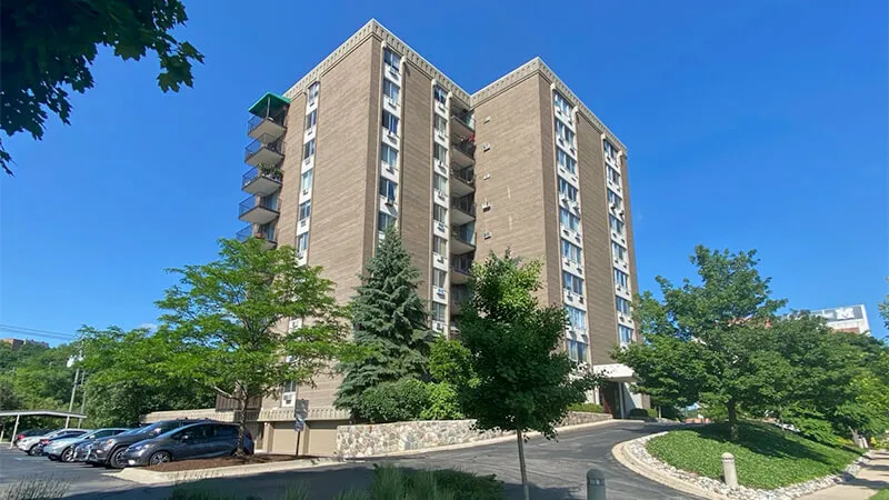 Riverside Park Place